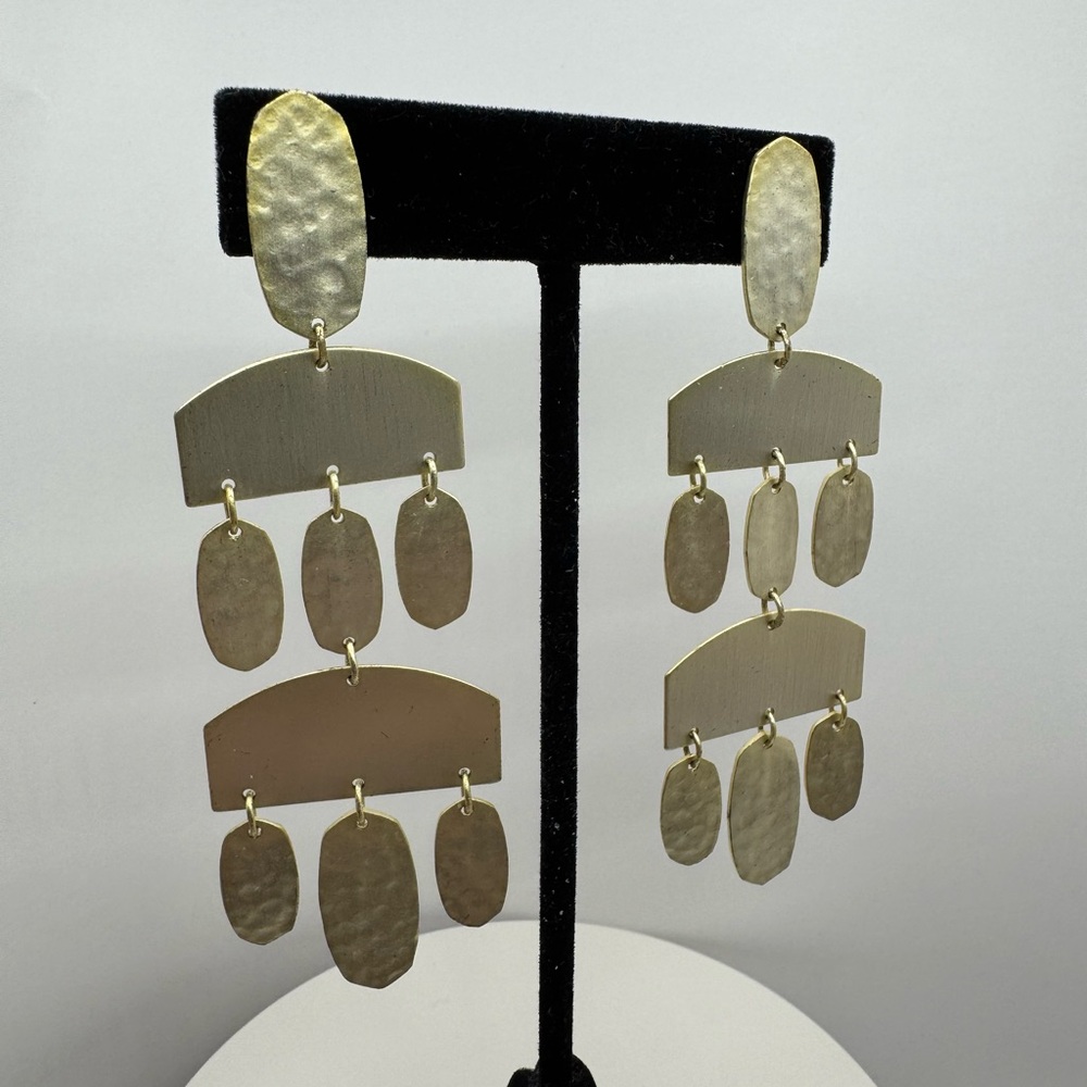 🌟 KENDRA SCOTT Gold Emmet Statement Earrings